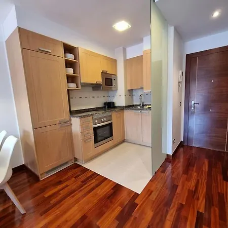 Apartment 604b - Con Garaje *