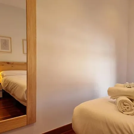 604b - Con Garaje Apartment